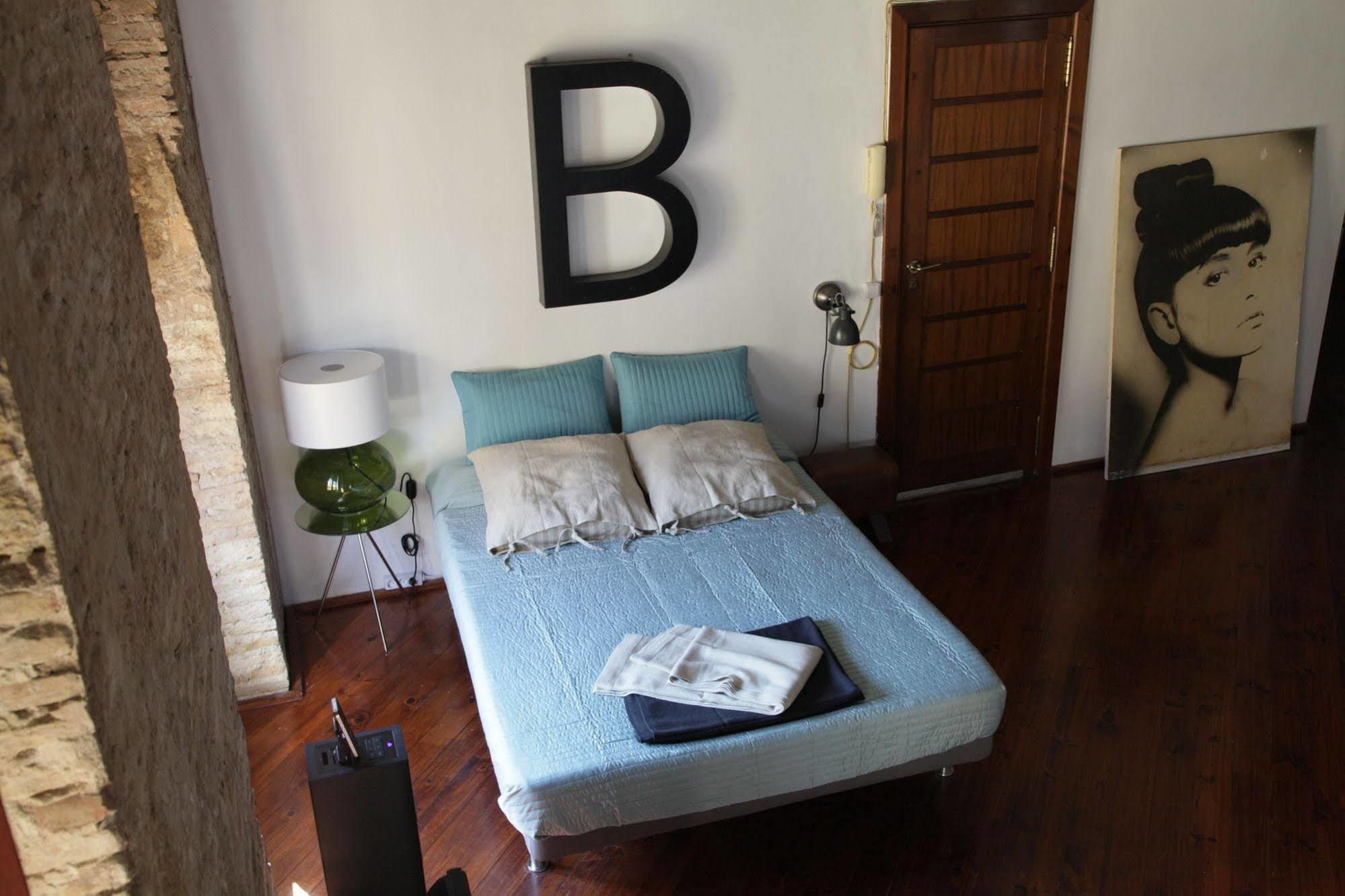 Bubuflats Mossen Apartment Valencia Exterior photo